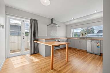 49 Tuhikaramea Road_2