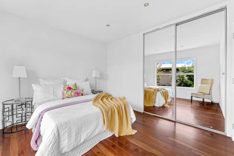 2/180 Archers Road Glenfield_6