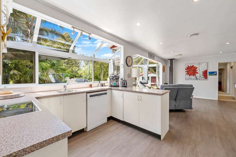 2312 State Highway 16 Helensville_13