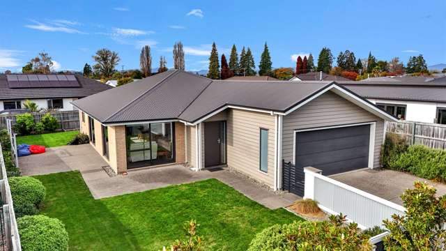 Fresh, Stylish & Move-In Ready!
