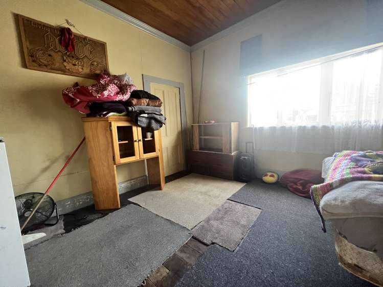 289 High Street Dannevirke_10