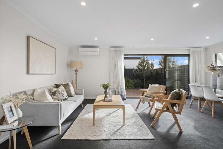 25 Malaga Crescent Harewood_5