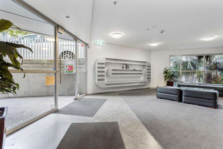 8B/18 Scotia Place Auckland Central_14