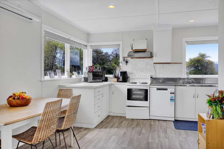 133 Brecon Road Stratford_6