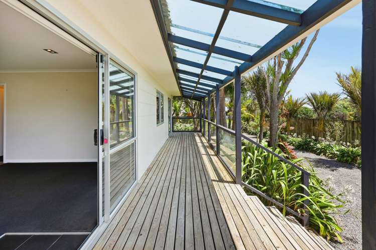 47 Taihiki Road Clarks Beach_21