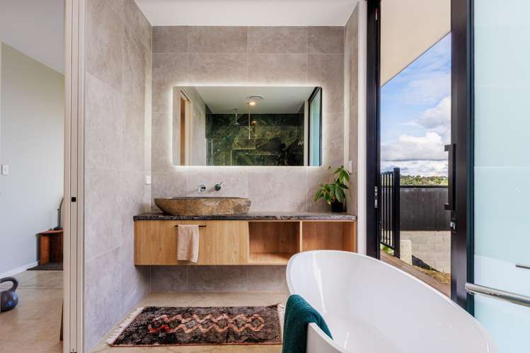 181 Point View Drive East Tamaki Heights_19