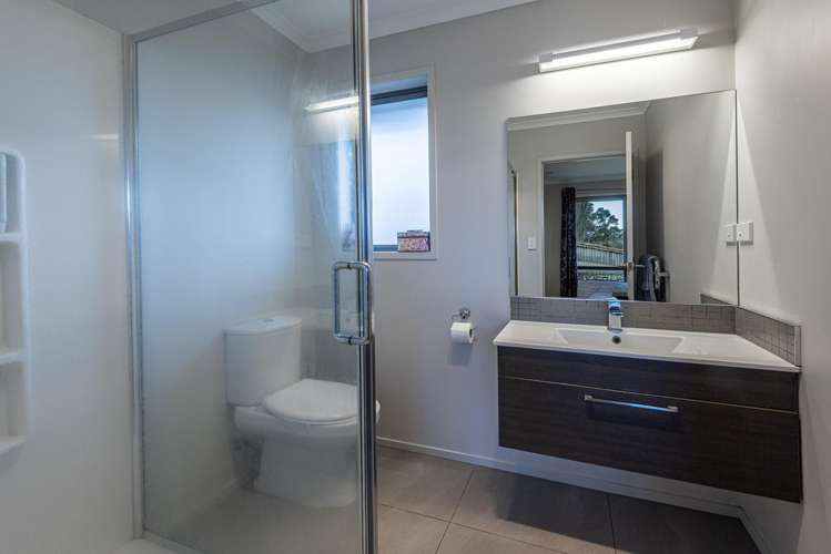 18 North Crest Drive Onerahi_9