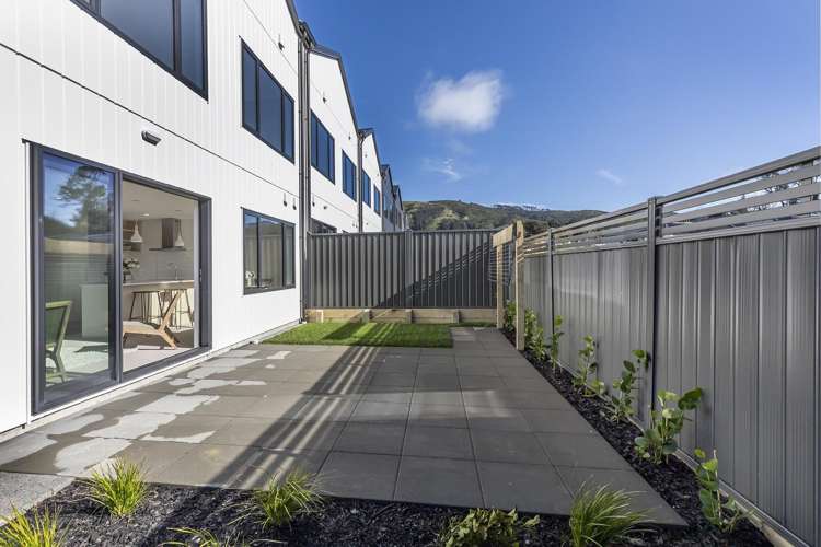 19 & 23 Ruru Lane Kenepuru_21