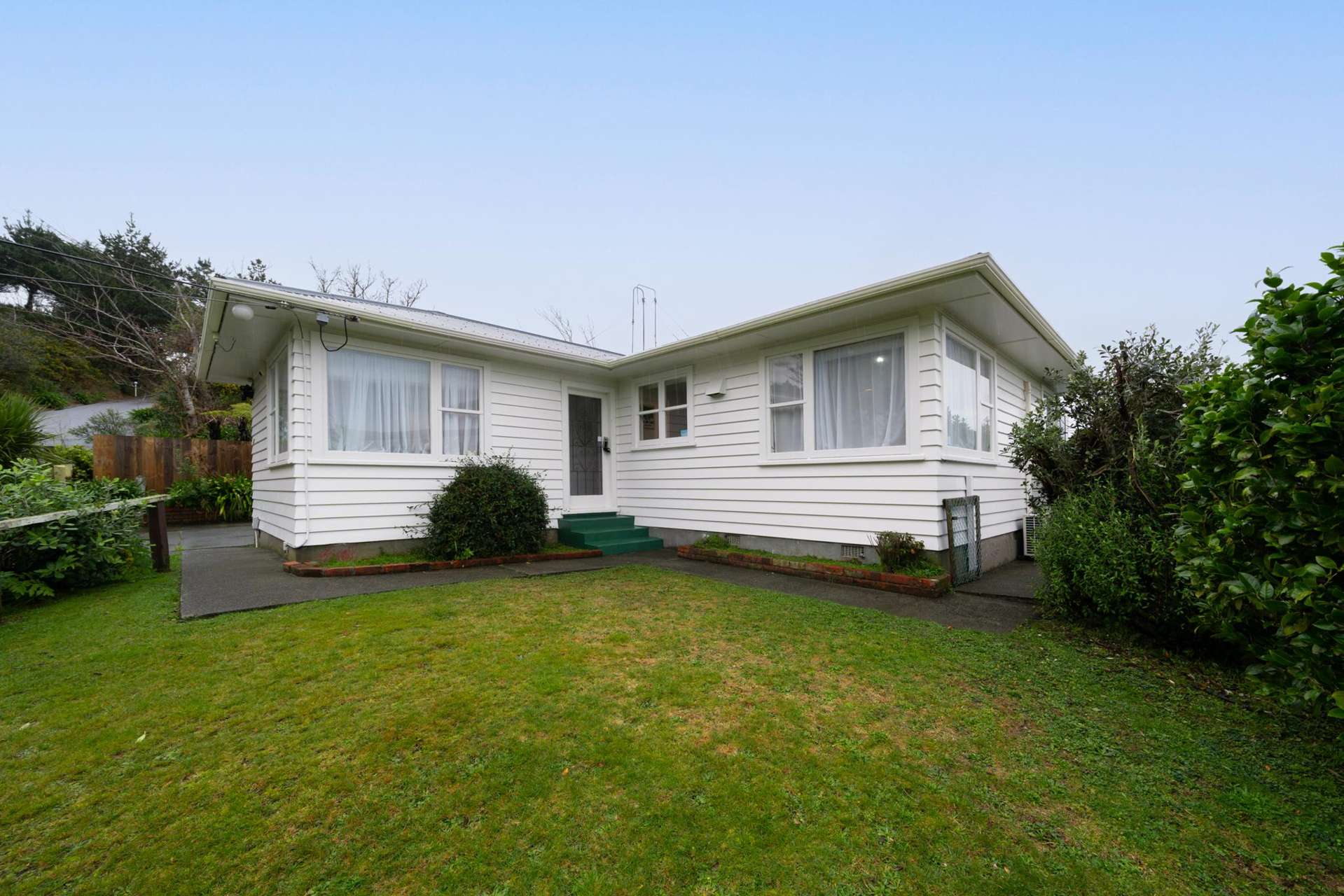 128 Helston Road Paparangi_0