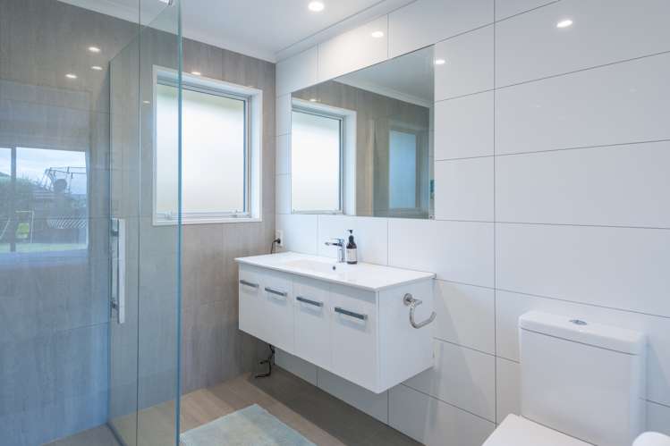 32 Hart Road Richmond_19