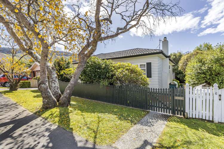 8 Lyndhurst Road Tawa_3