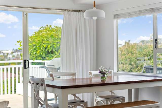 27 Ian Sage Avenue Torbay_3