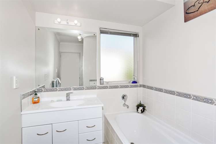 21 Milson Drive Papakura_13