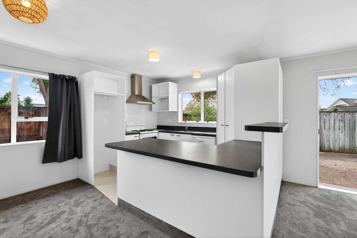 58B Whiting Crescent_2