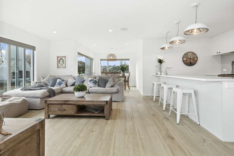 1 Pae Moana Place Stanmore Bay_7