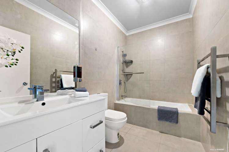 23 Manchester Drive Flat Bush_18