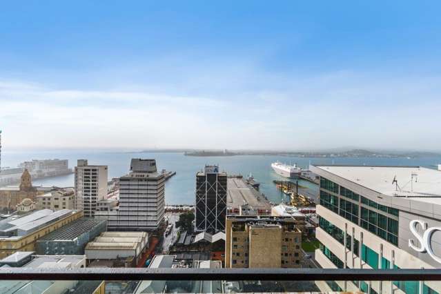 Luxury redefined: Corner apartment, panoramic view