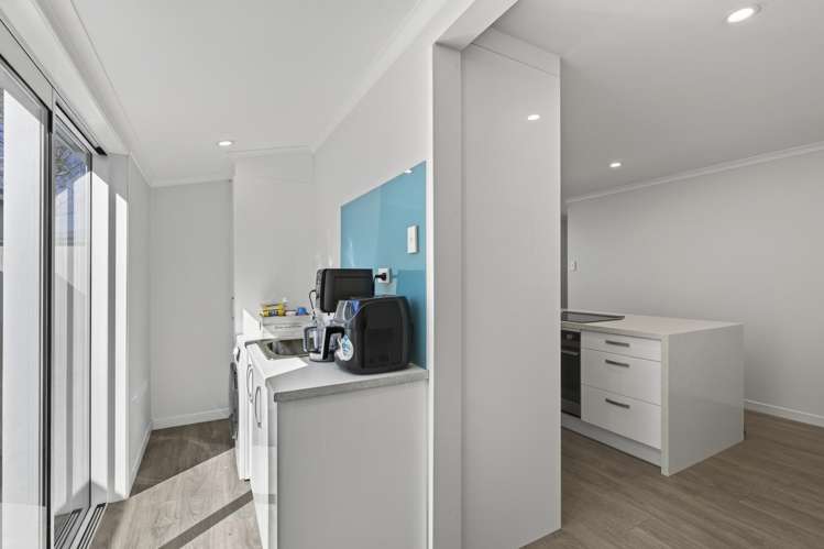 8 York Crescent Westown_9