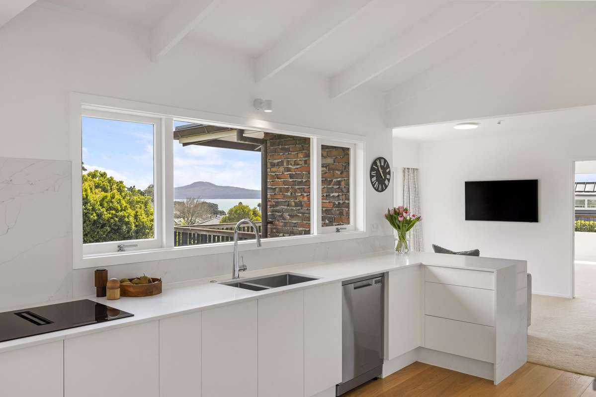 28 Fern Glen Road North_4