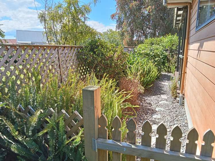 2/16 Alan Styles Place Greenmeadows_12