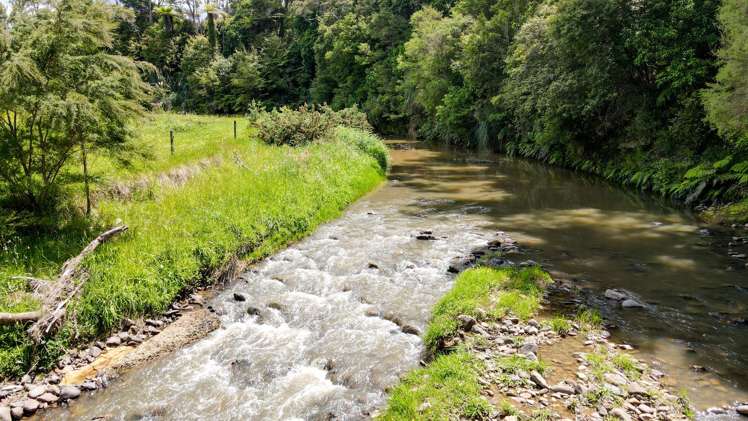 1177c East Coast Road Kaiaua_2