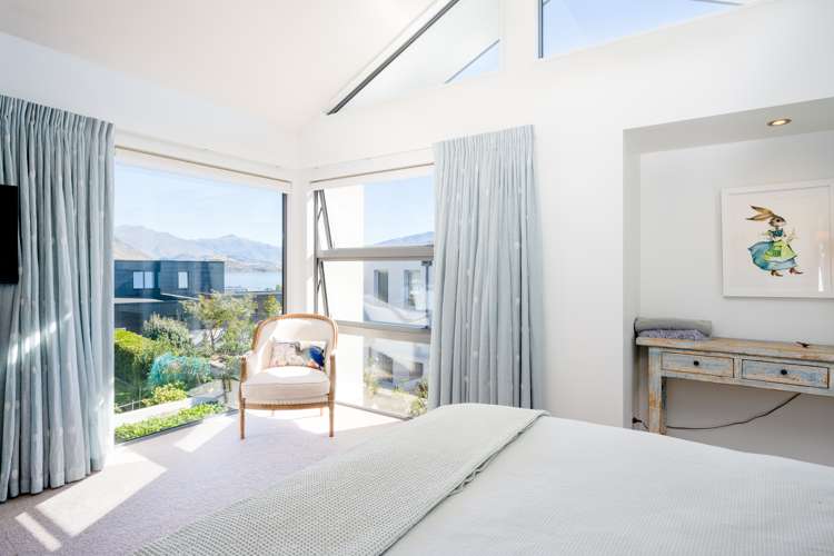 76 Aubrey Road Wanaka_13