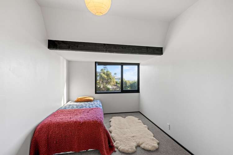 8 Muritai Terrace Mount Pleasant_17