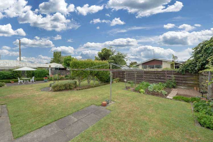 8 Sandringham Road Enderley_20