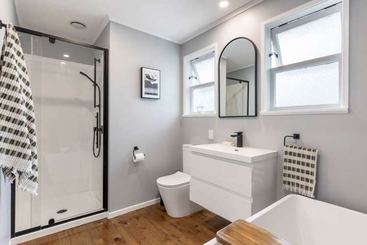 2/99 Hobsonville Road West Harbour_5