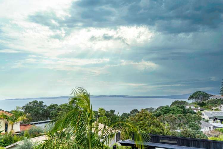 98 Churchill Road Murrays Bay_11