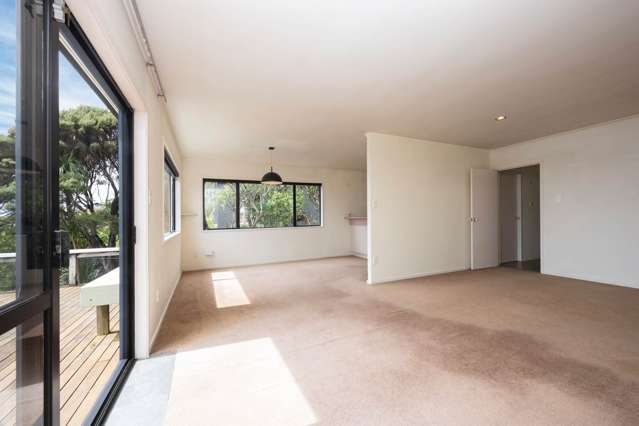 21 Te Ahuahu Road Piha_4