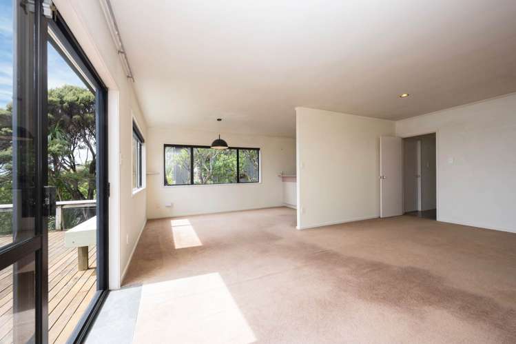 21 Te Ahuahu Road Piha_3
