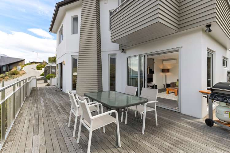 21 Olivers Place Queenstown_5
