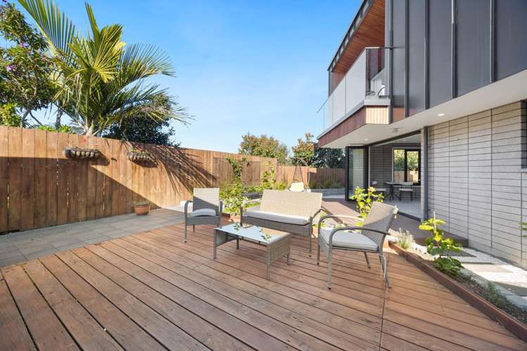 16 & 16A Maugham Drive Bucklands Beach_16