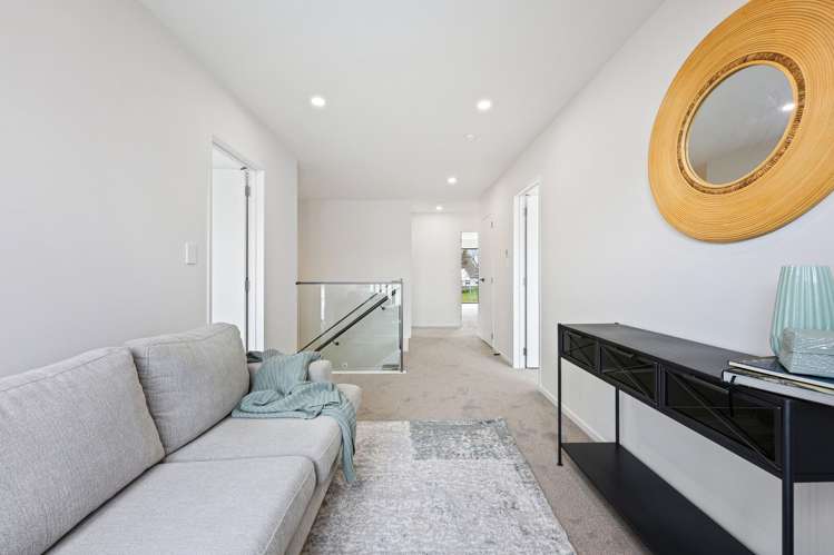 12B Butley Drive Farm Cove_18