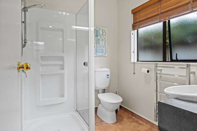 6 Runanga Grove Waikanae_14