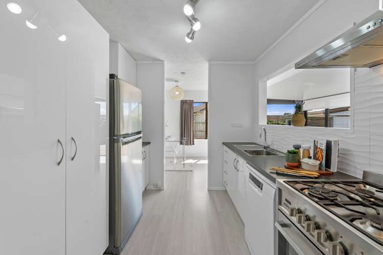 50 Charntay Avenue Clover Park_2