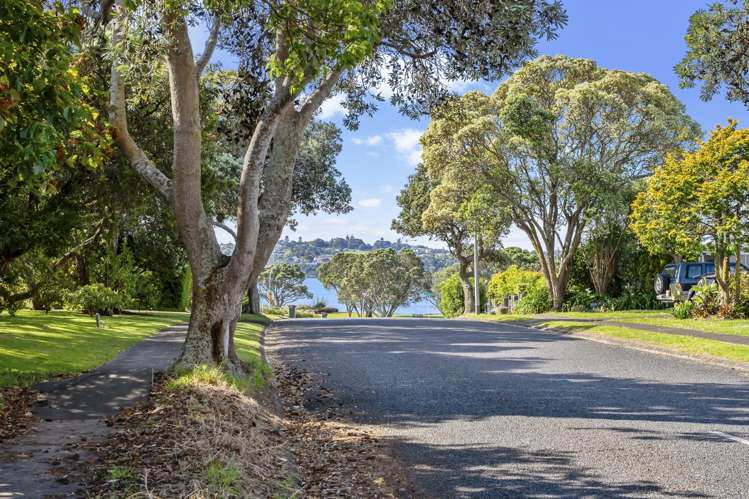 86 Muir Avenue Mangere Bridge_24