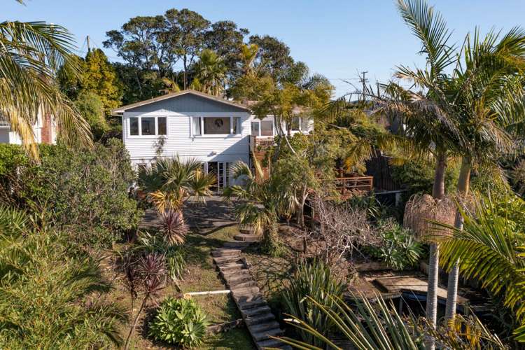 135 Glengarry Road Glen Eden_14