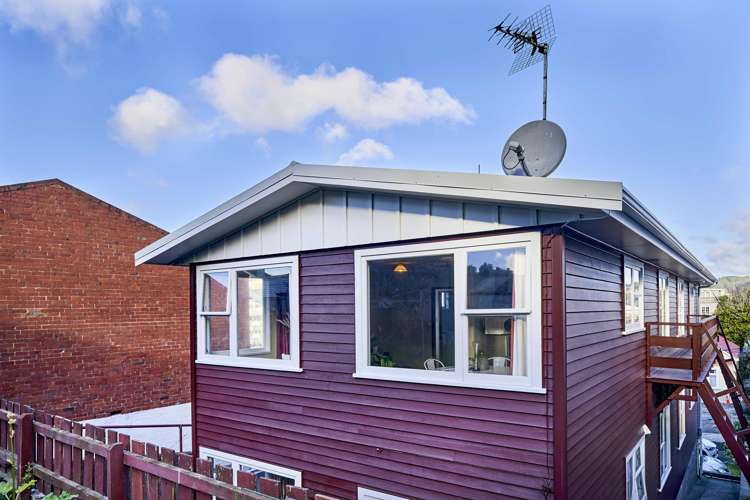 2/16 Rolleston Street Mount Cook_1