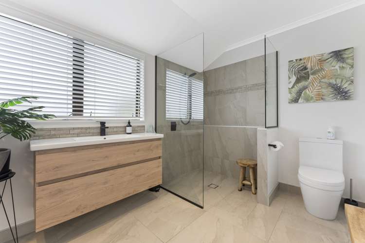 181 Amberley Avenue Highbury_14