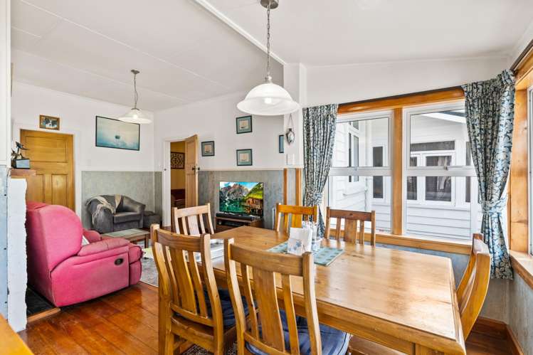 7 Broadway Picton_18