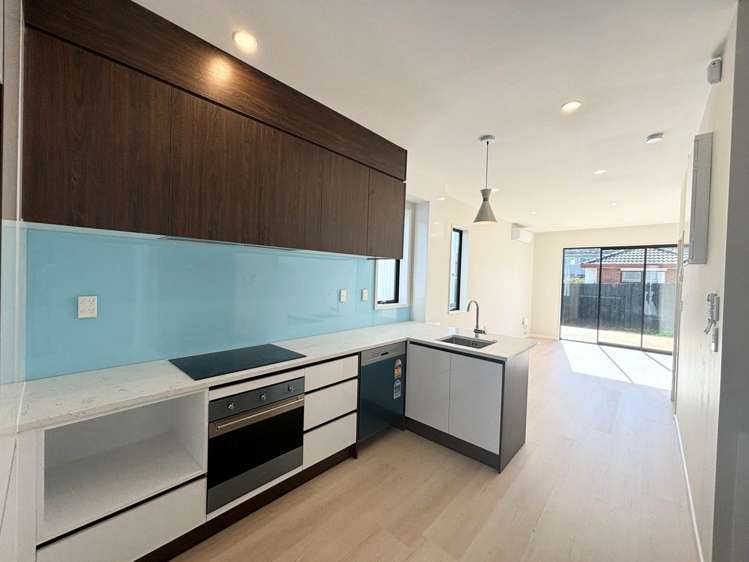 4/113 Moore Street Howick_2