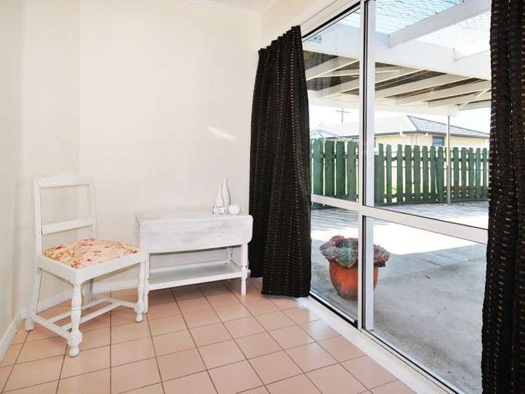 2a Garrison Street Carterton_12