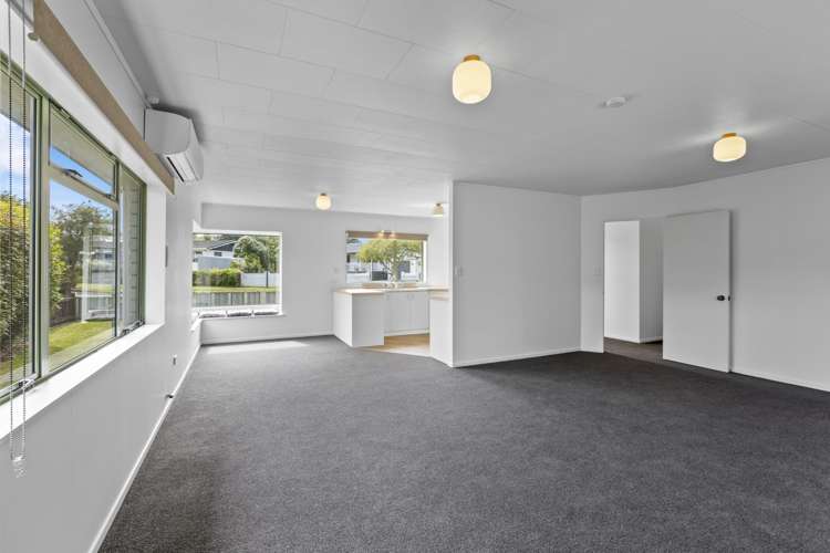 16 Hickford Place Okato_12