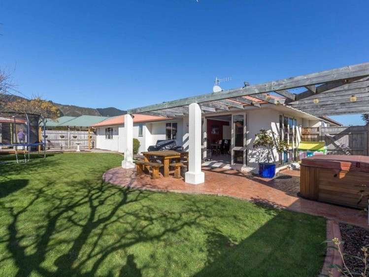 25 Otia Drive Richmond_11