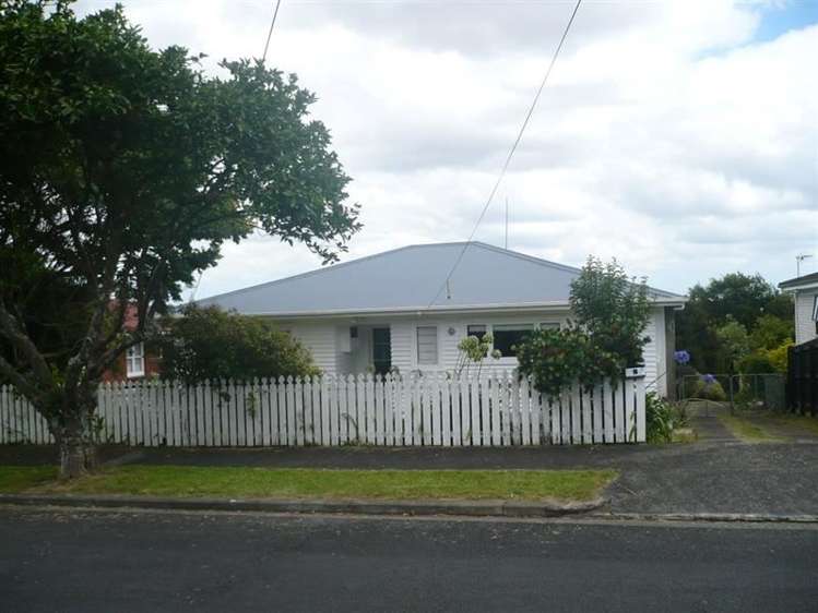 7 Matatea Avenue Pukekohe_0