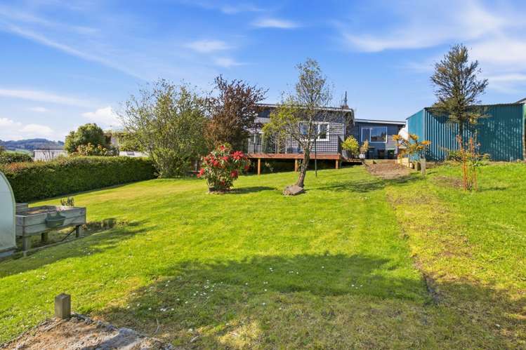 5 Freyberg Road Fairfield_14