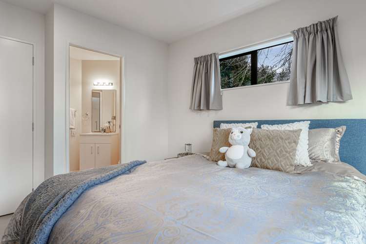 59 Royal Road Massey_10