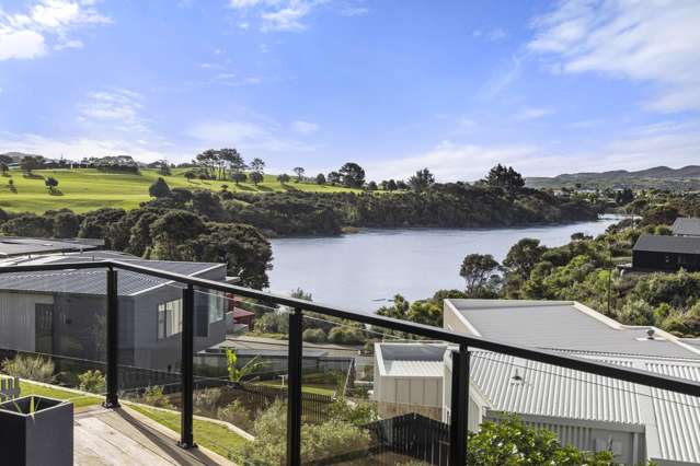 15 Maataitai Road Raglan_4